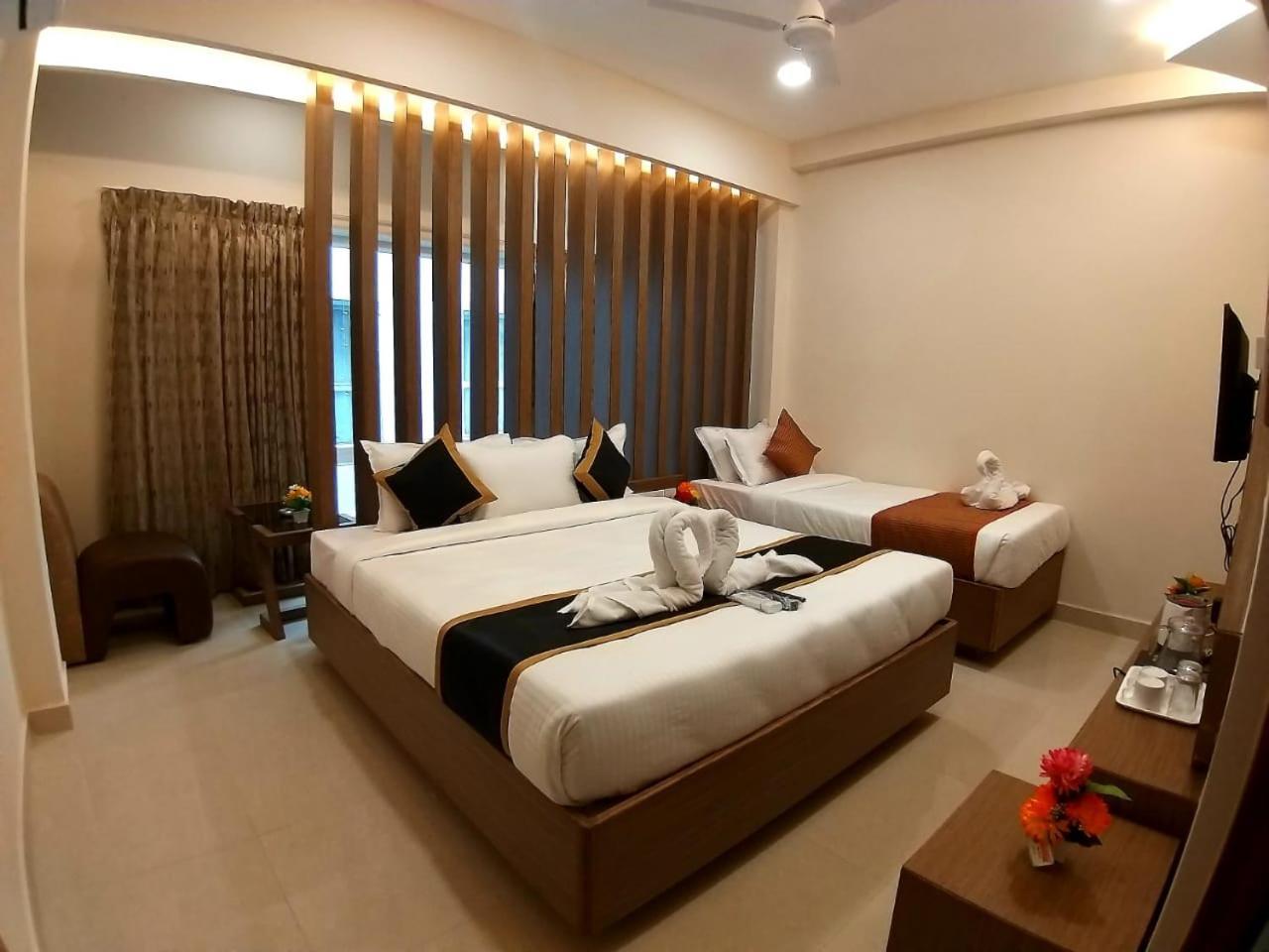 Grand Elegant Hotel Madras Buitenkant foto